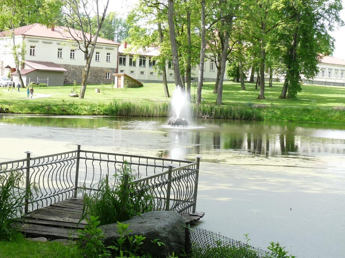 Taujenu Dvaro Sveciu Namai Towiany Екстериор снимка